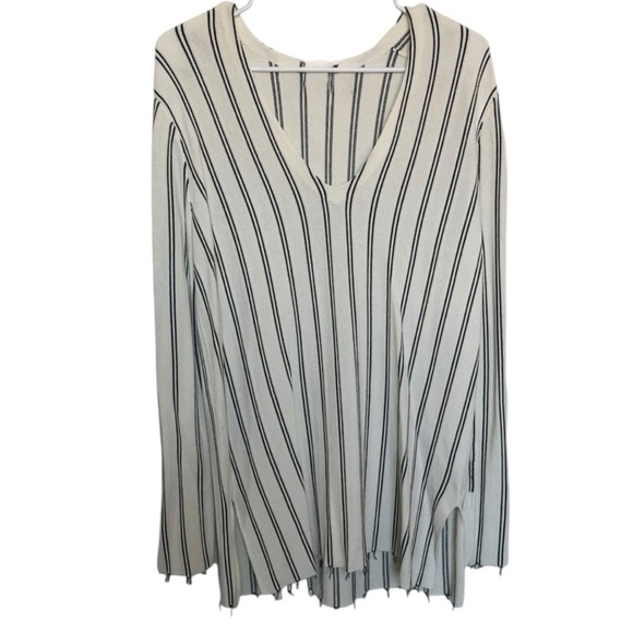 Theory luxe knit stripe v sweater- missing size tag please see measurements - Picture 9 of 9